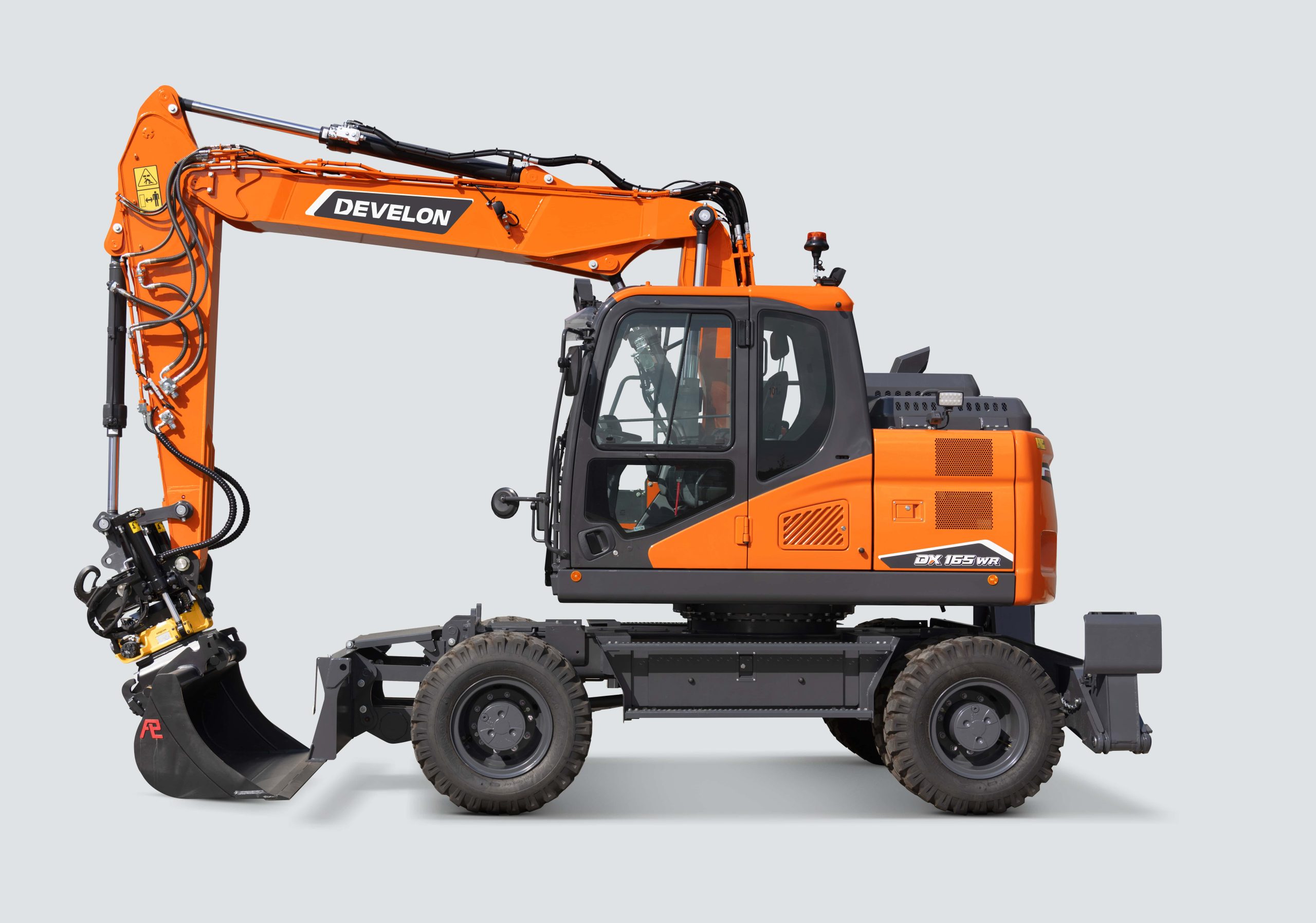 Escavadora DX165WR-7K